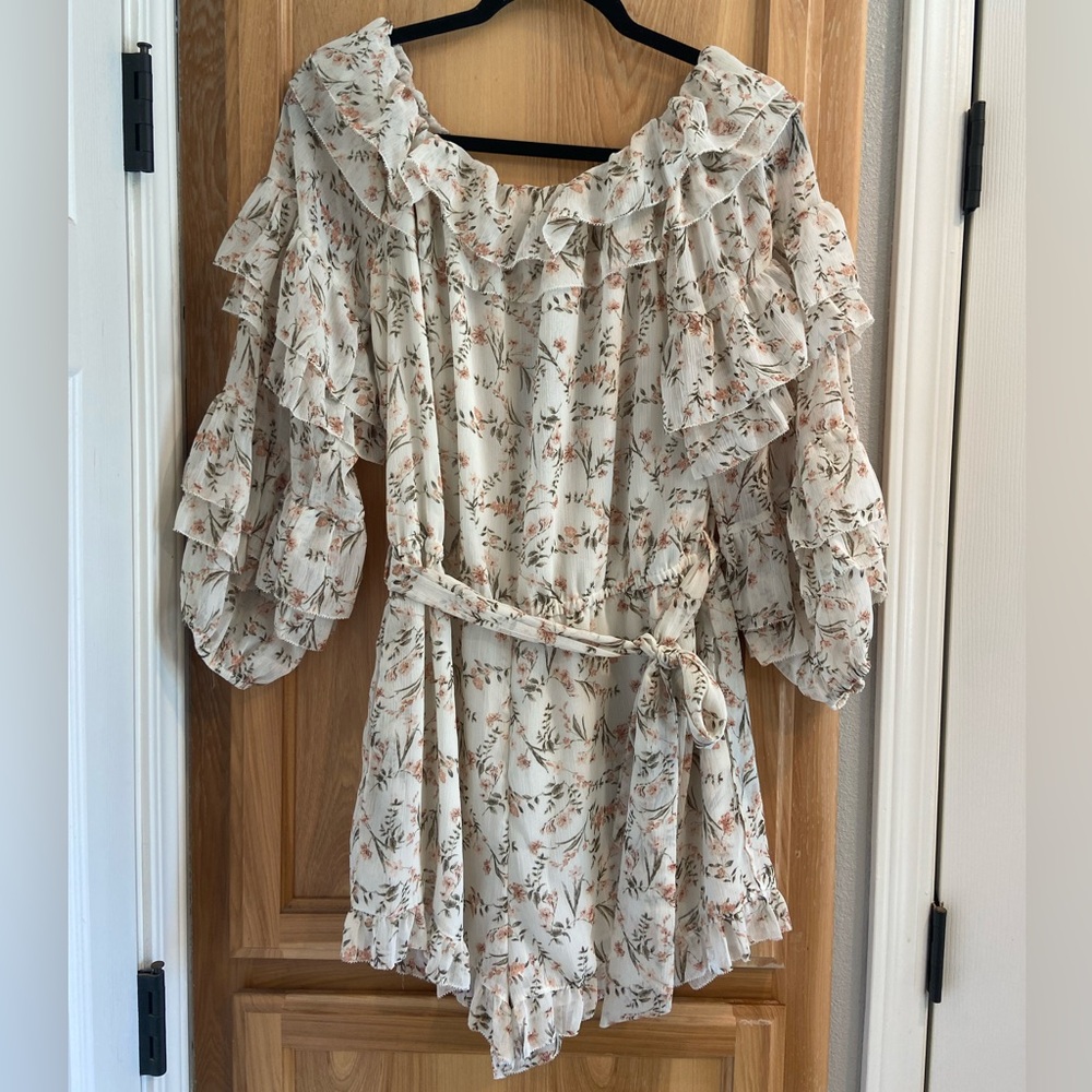 NWT Floral Ruffle Romper